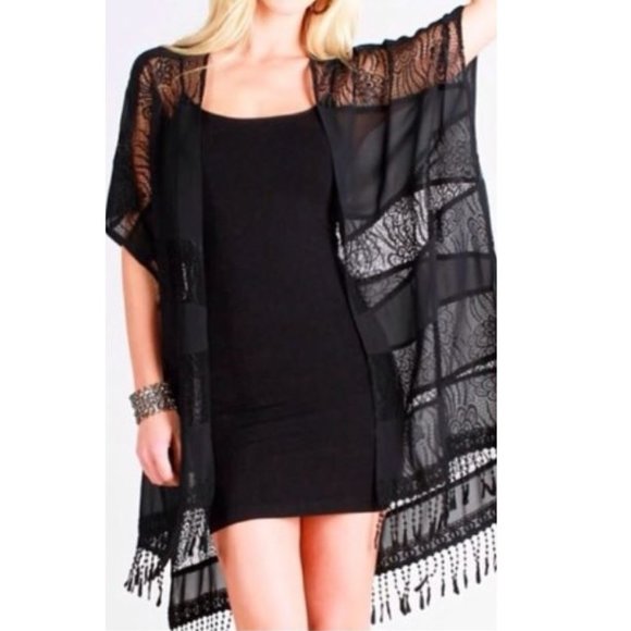 Lace Kimono - Picture 1 of 2
